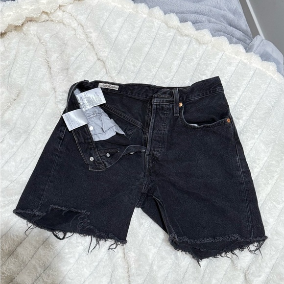 Levi shorts - Picture 4 of 5